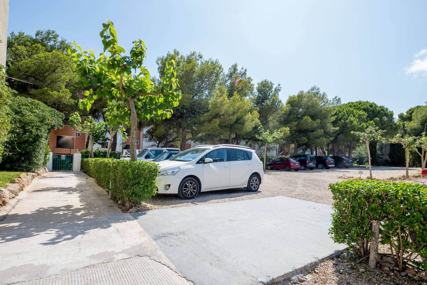 Con terraza con campo fútbol, pin pong + Parking — foto 23