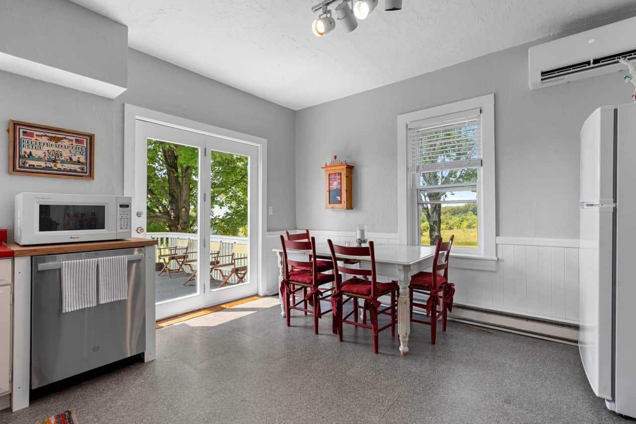Kitchen / Dinning 