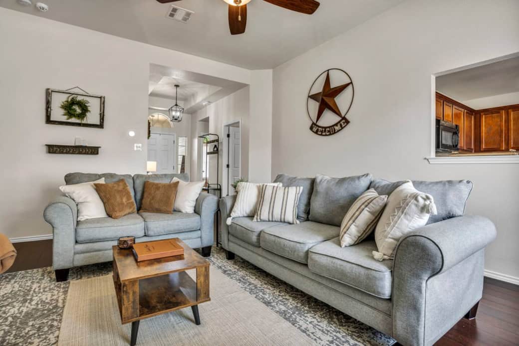 Comfy couches for everyone. The coffee table has local favorites reading material and a hardcopy guestbook. There are a bunch or my favorite local recommendations included. Enjoy! Comfy couches for everyone. The coffee table has local favorites reading material and a hardcopy guestbook. There are a bunch or my favorite local recommendations included. Enjoy!
