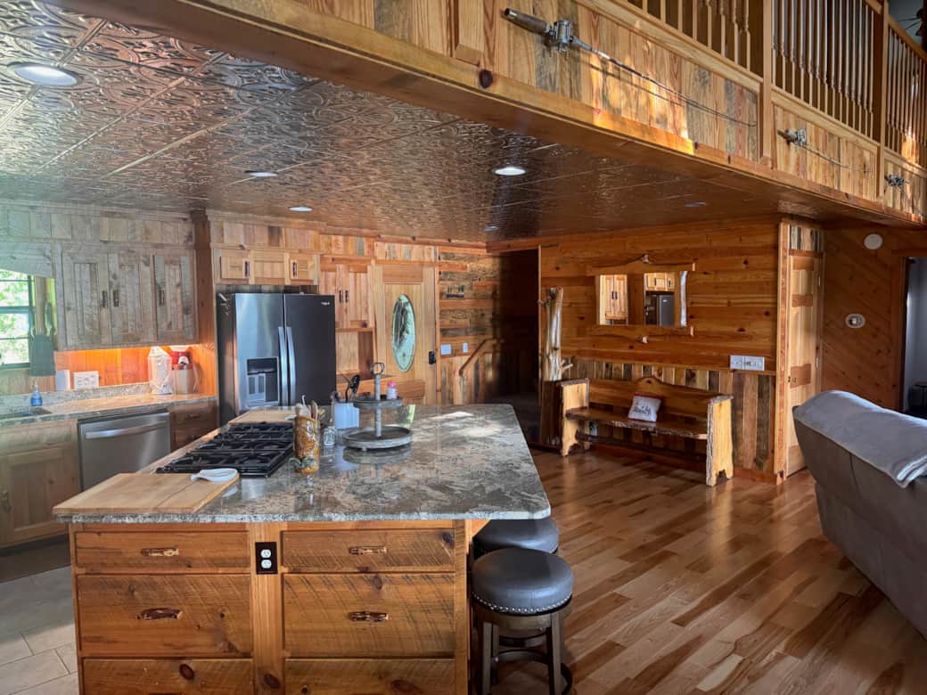 Large Island in the kitchen