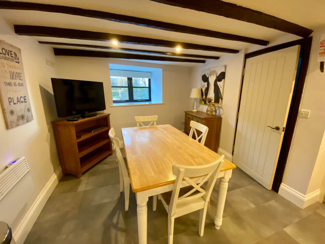 dining area in the kitchen