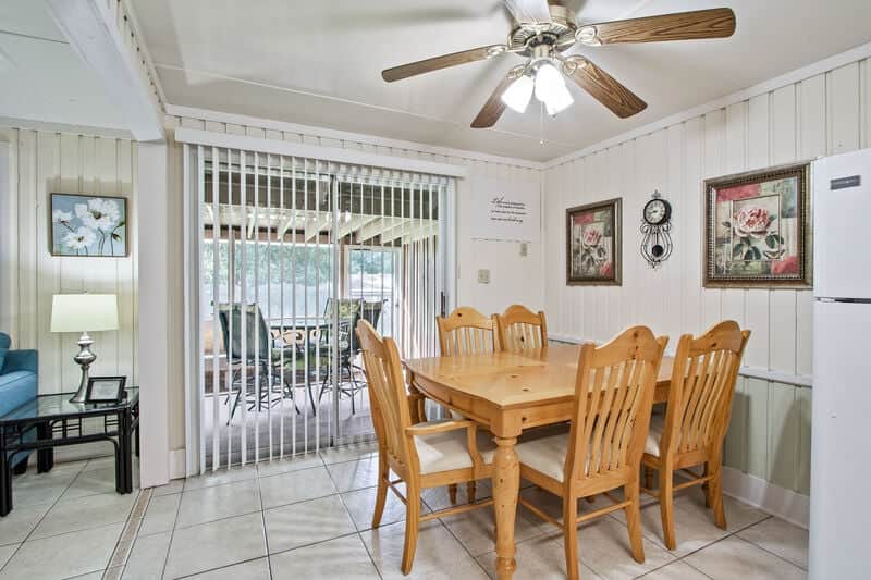 Dining Area & Porch