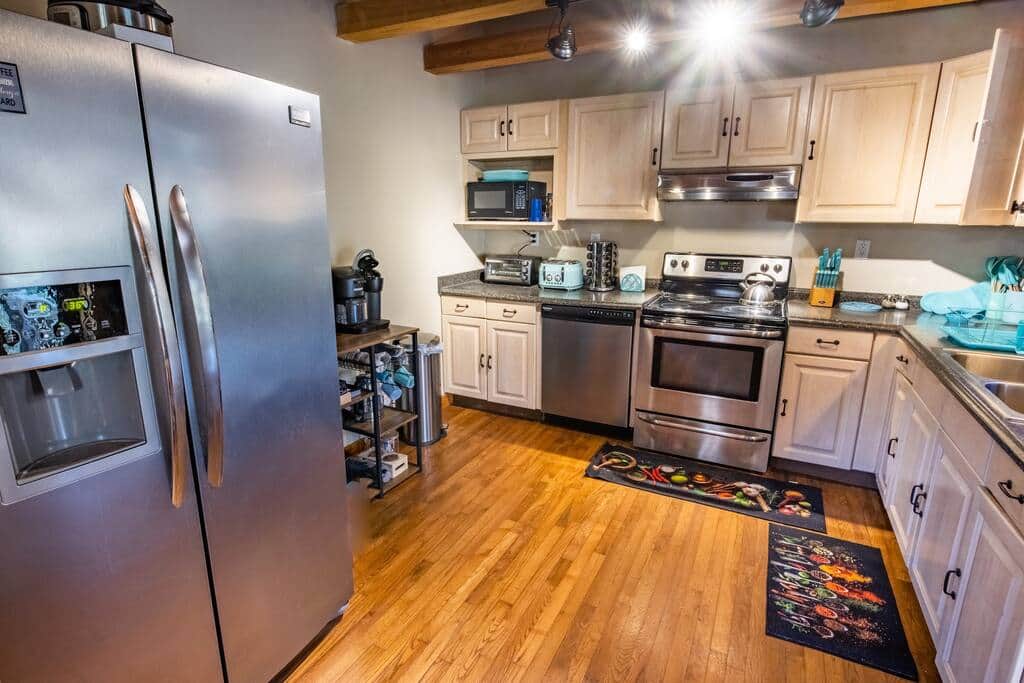 The kitchen is fully supplied for your cooking or baking needs The kitchen is fully supplied for your cooking or baking needs