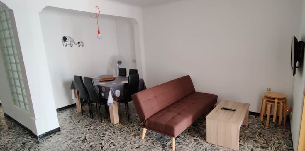 Costa Brava Apartment with Wifi and Beach in Barcelona - Main Dining Room