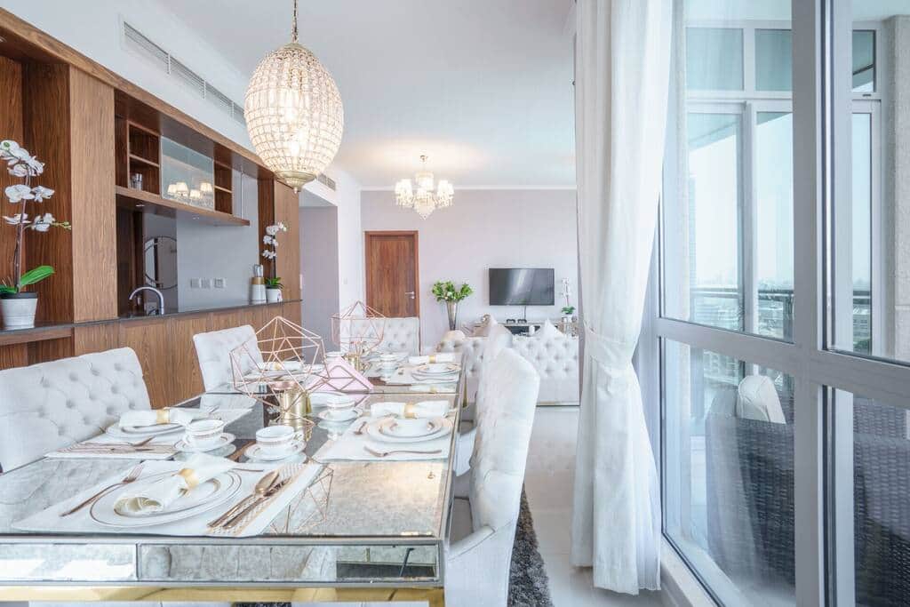 1b947c6e fb49 4d00 a42b 76293c0d1e54