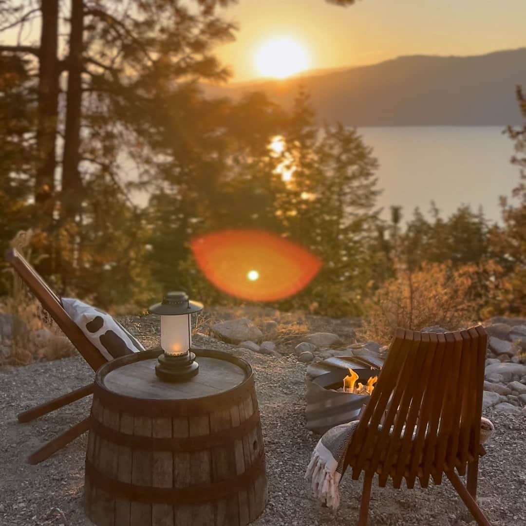 Tent 03’s private firepit🔥 These firepits are not affected by fire bans and we provide propane.