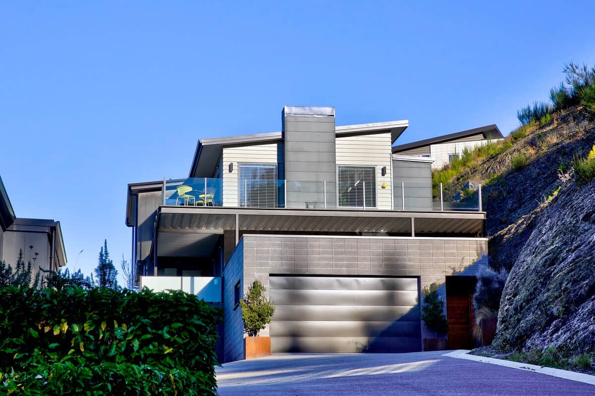 Welcome to your home away from home - Ataahua Penthouse! Perched perfectly above Goldfield Heights to provide exceptional views!