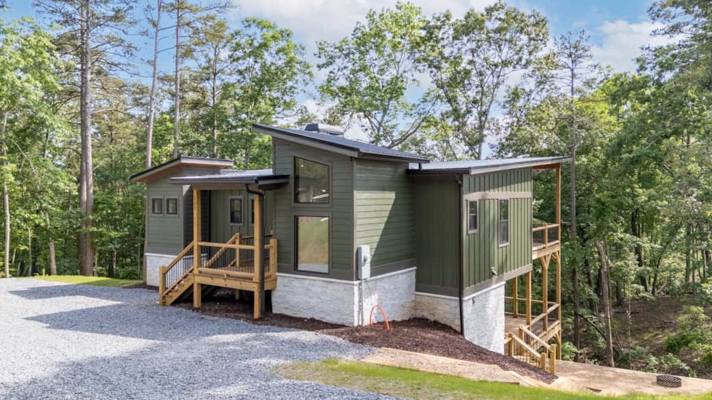 Gorgeous Mountain Modern on 1.7 wooded acres with seasonal view and lots of community amenities Gorgeous Mountain Modern on 1.7 wooded acres with seasonal view and lots of community amenities