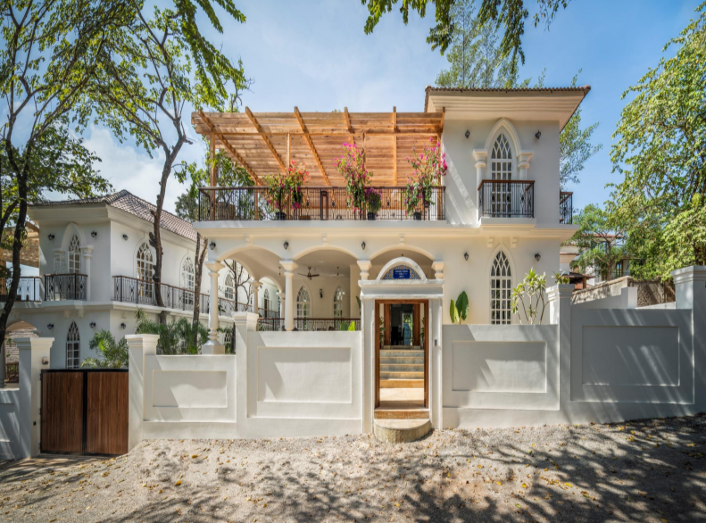 Villa front