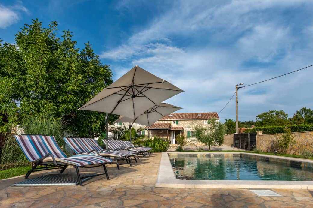 Aussenbereich/Pool/Terrasse