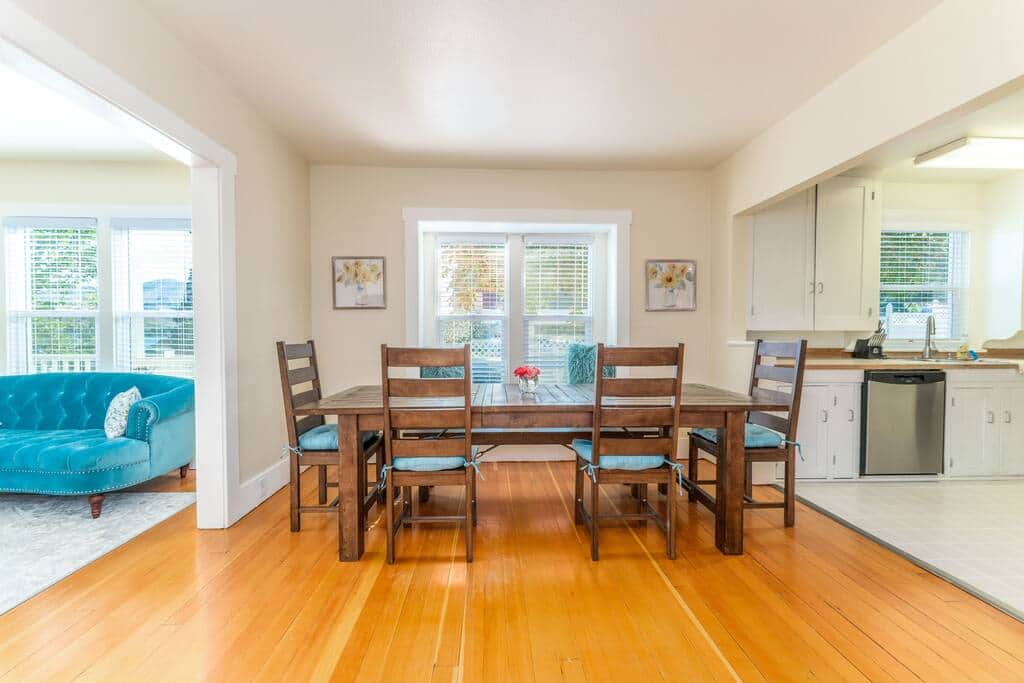 Dining room with window nook. Seats 8 - 10. Dining room with window nook. Seats 8 - 10.