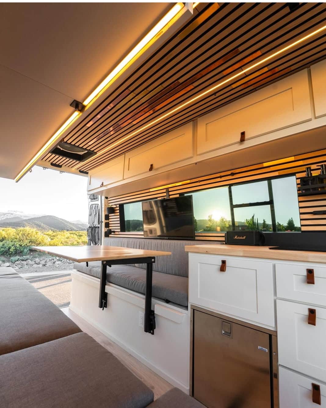 Example of finished van 02