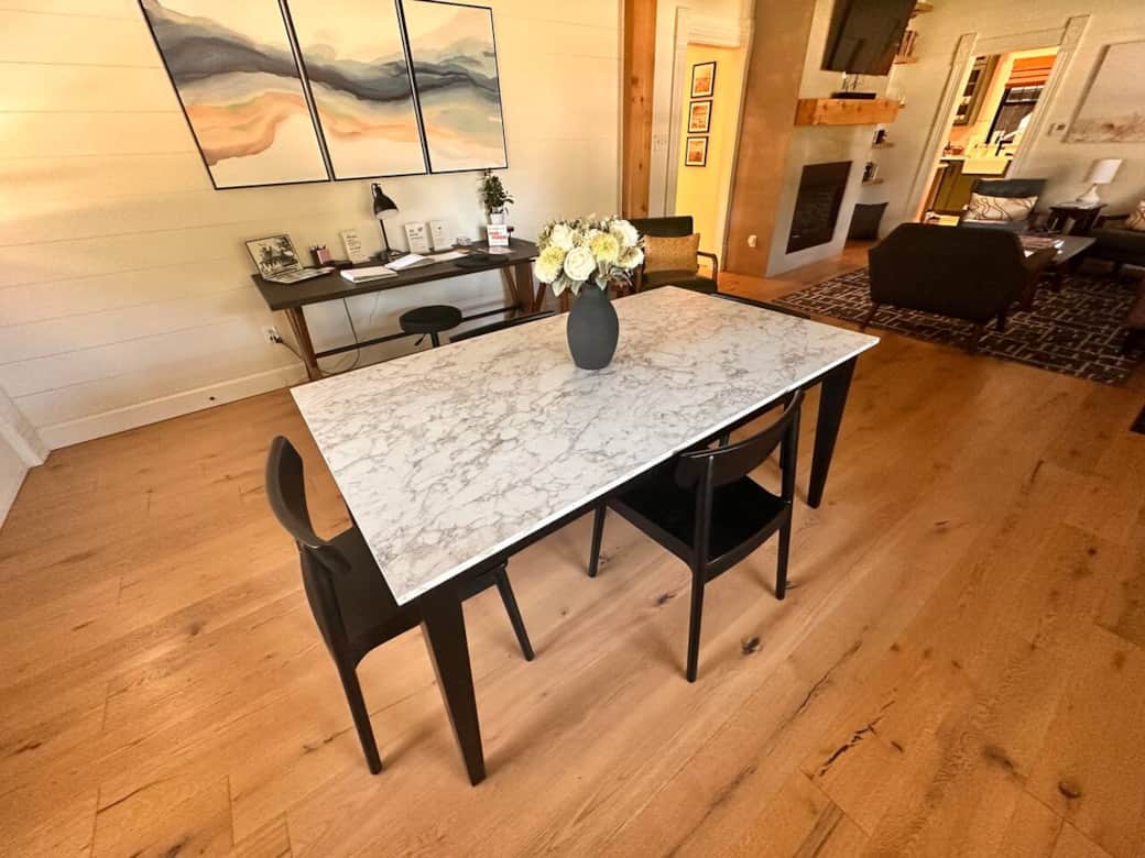 A bird’s-eye view — stylish, spacious, and inviting.