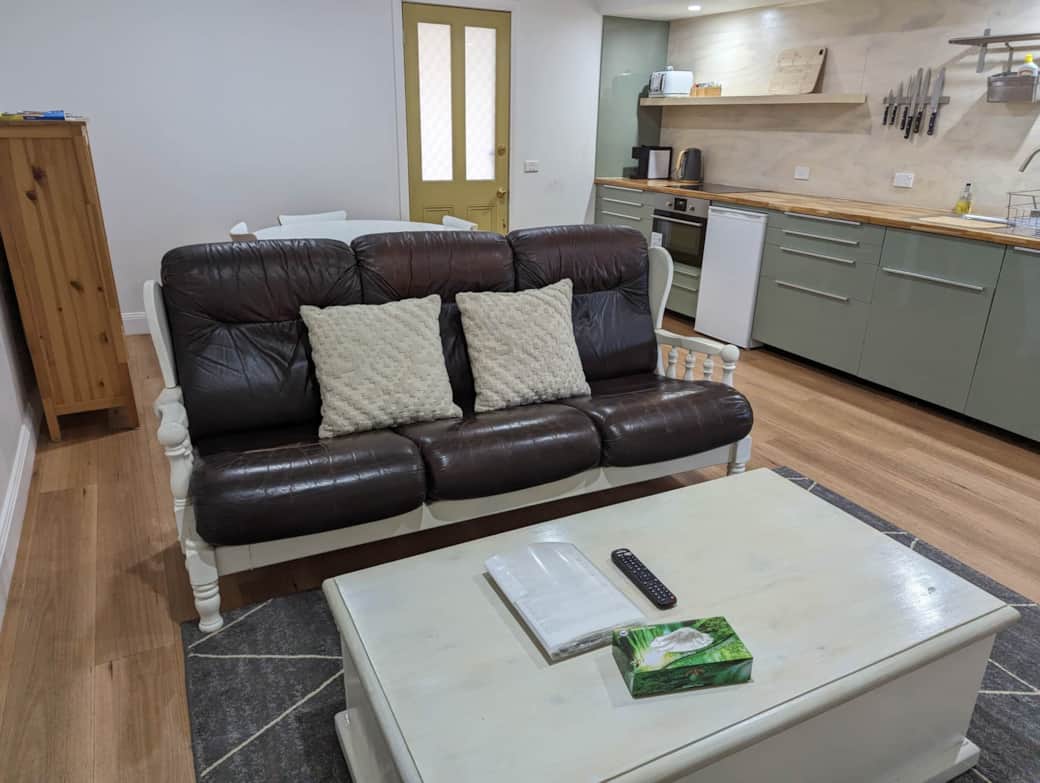 Creekland Studio Lounge