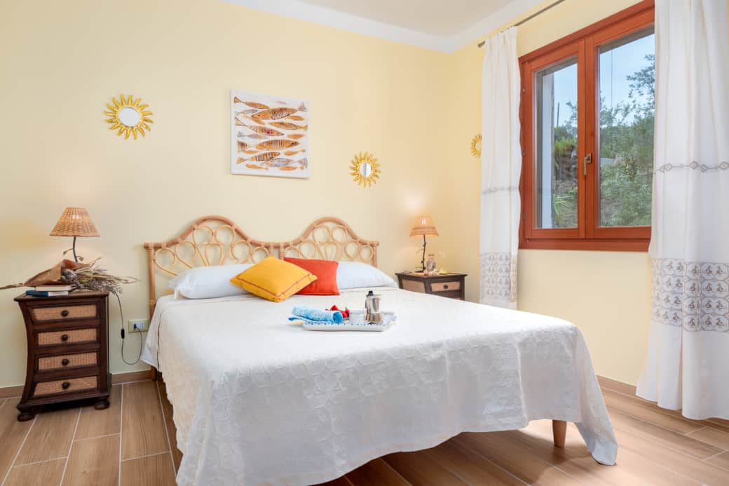 Villa Sardinia spacious bedroom