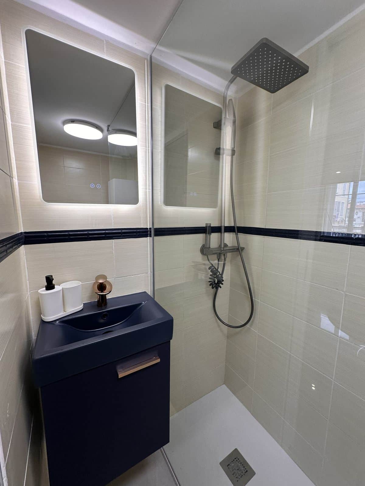 Bagno con doccia