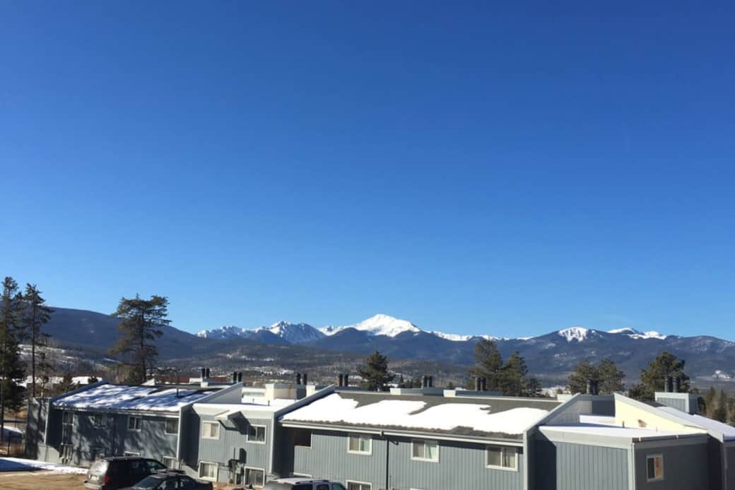 Wake up to stunning mountain views on a clear winter day, snow-capped peaks, blue skies, and quiet surroundings make this the perfect alpine escape. Wake up to stunning mountain views on a clear winter day, snow-capped peaks, blue skies, and quiet surroundings make this the perfect alpine escape.