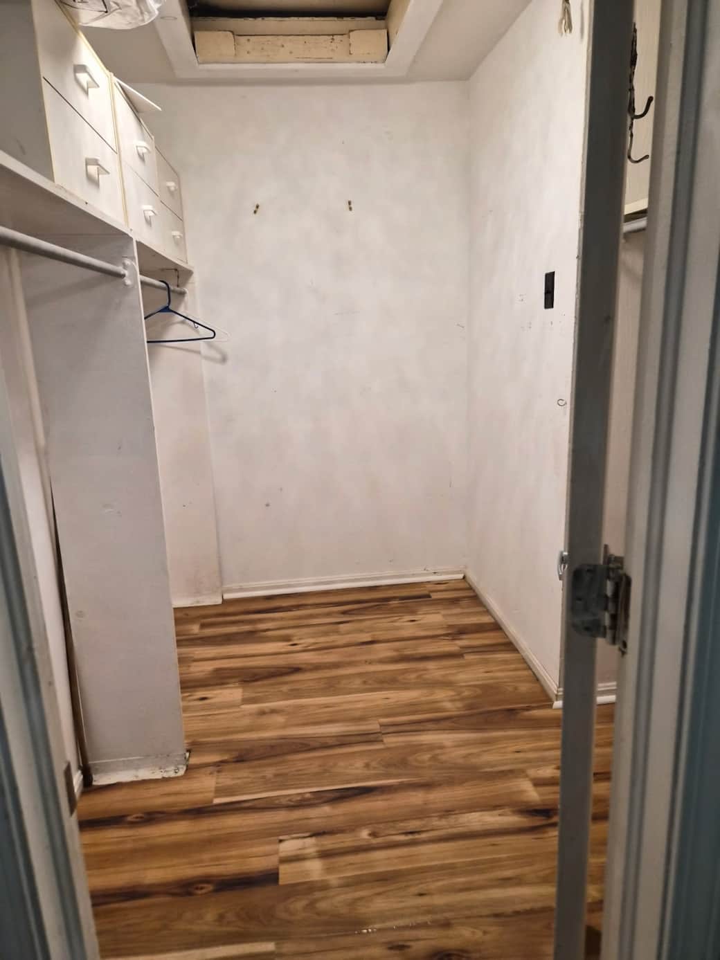 Master bedroom Walking closet Master bedroom Walking closet