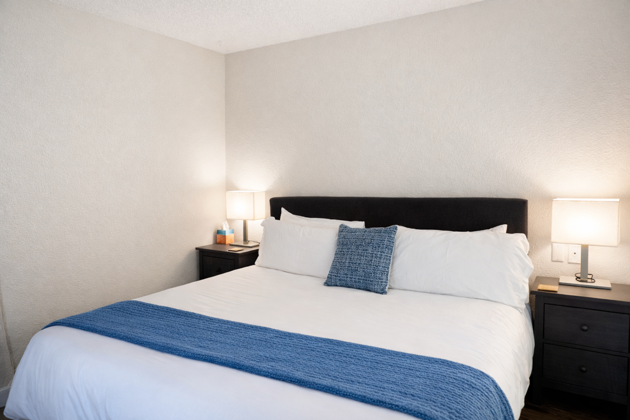 Sink into our ultra-comfortable Casper king mattress—guest favorite for the best night’s sleep.