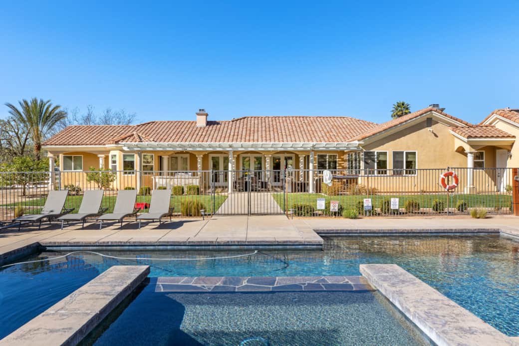 Main House Backyard Pool & Spa Main House Backyard Pool & Spa