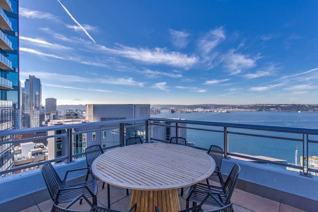 Beautiful views of the puget sound and mount rainier from the roof top