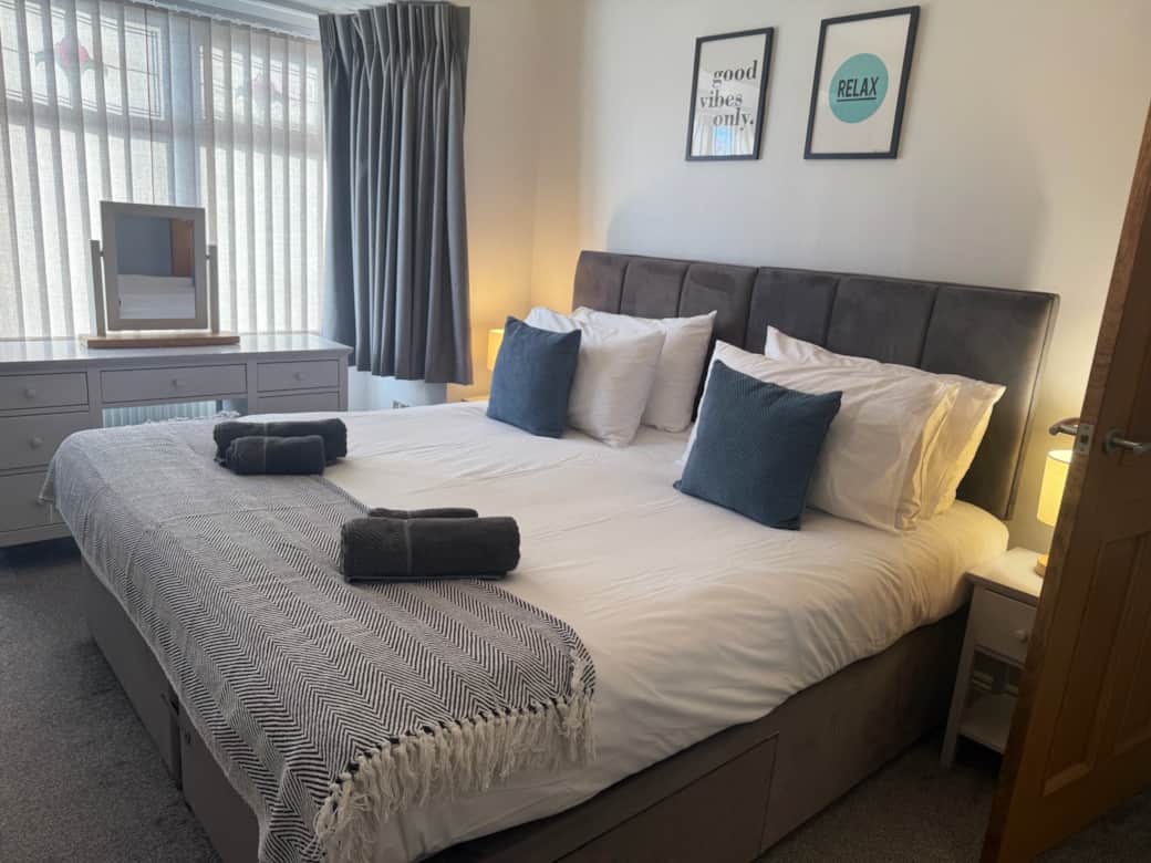 Front bedroom