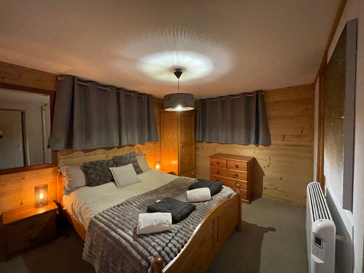 Chambre double, literie fournie