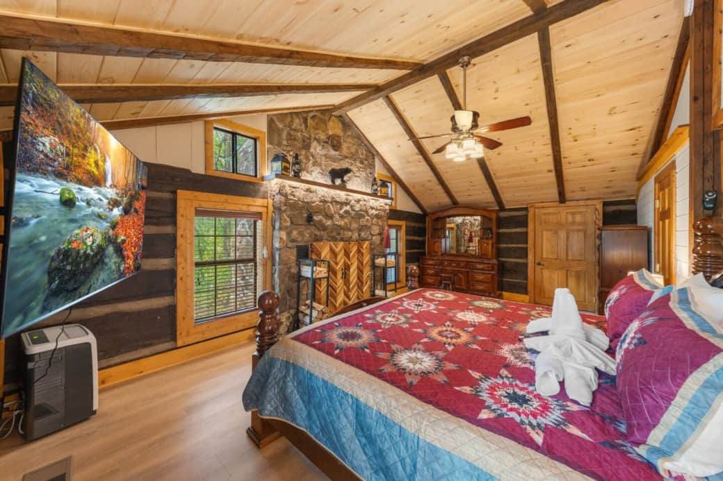 Please note: the fireplace is non operational and only serves as a part of the interior design of the home. Please note: the fireplace is non operational and only serves as a part of the interior design of the home.
