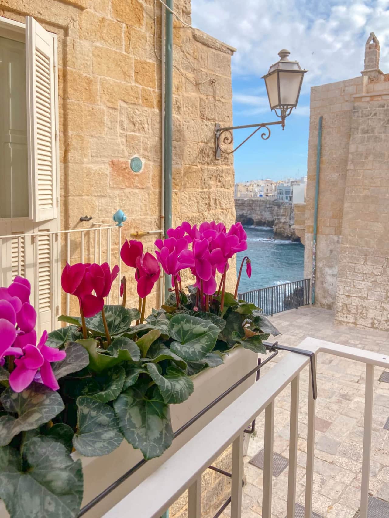 1st floor - French balcony with sea view