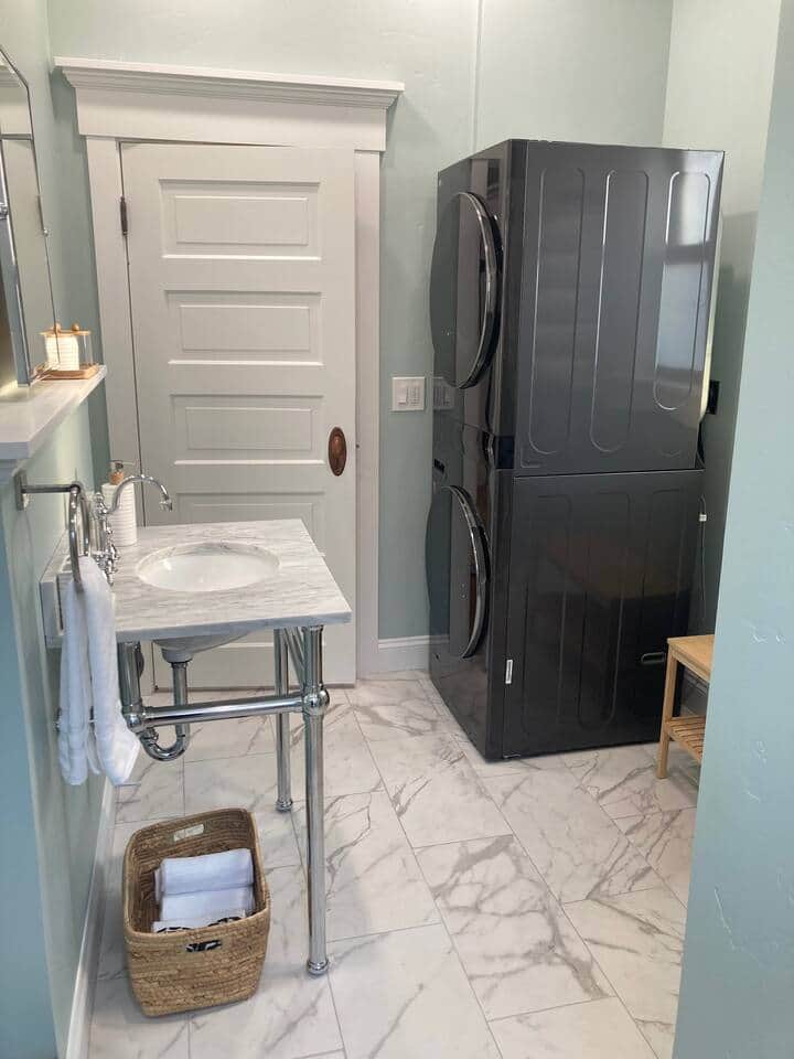 Downstairs bathroom with laundry