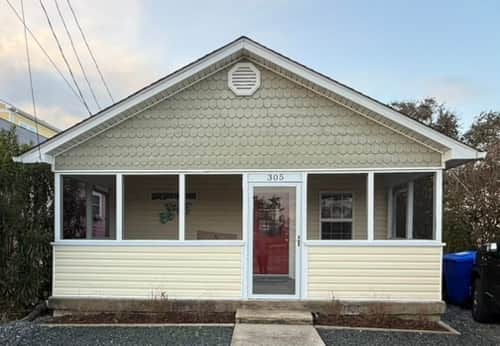 Front of cottage. Front of cottage.