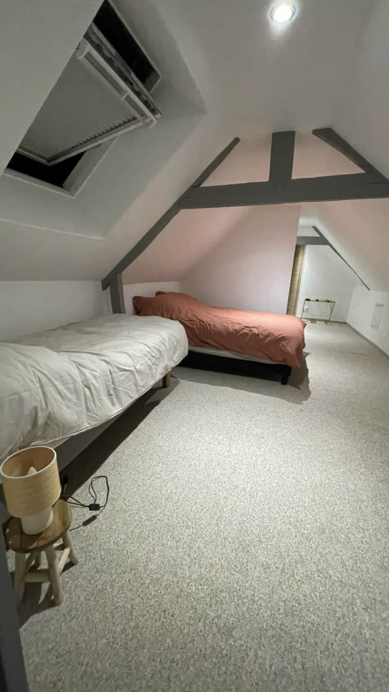 Chambre 3 · dortoir : 1 lit double + 2 lits simples