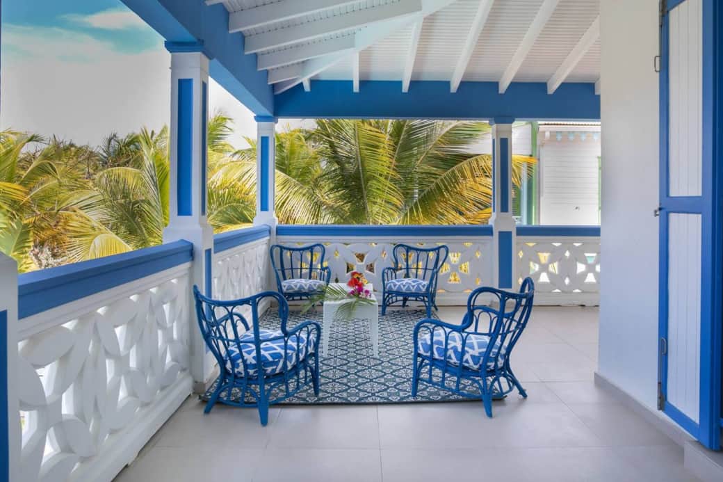 Small relaxation area on the upstairs terrace Tukan 