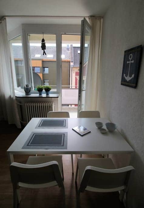 Essbereich im Wohnzimmer