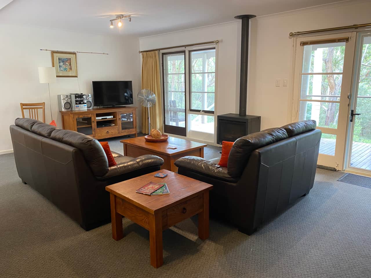 3-bed home, cozy with gas log fire.