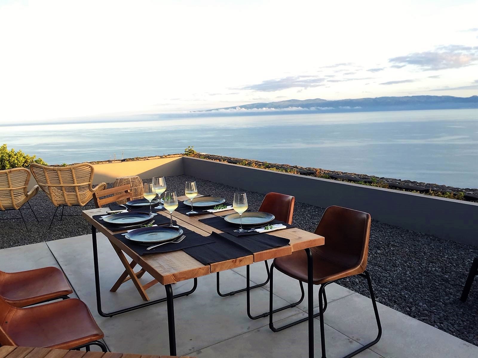 Mesa exterior / Outside table