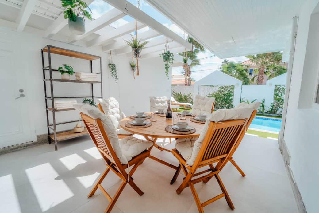 Outdoor dining area perfect for family meals and evenings together Outdoor dining area perfect for family meals and evenings together