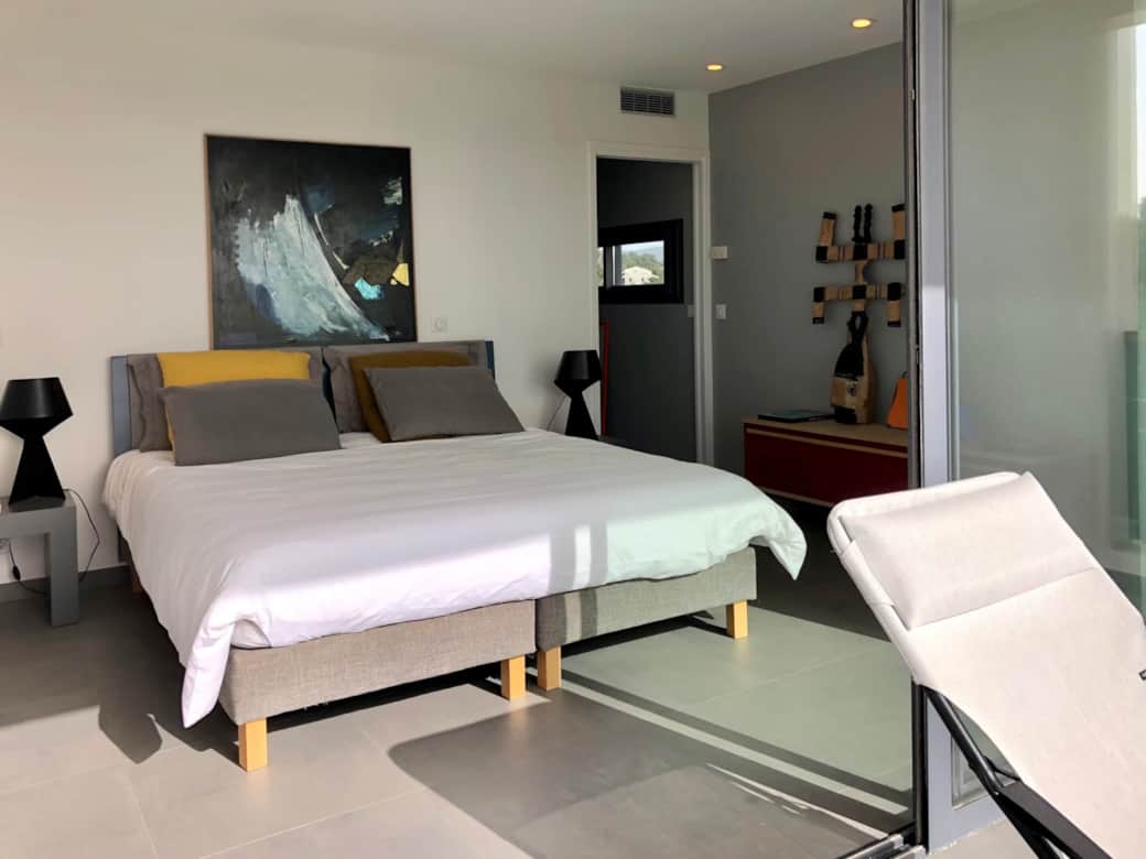 Chambre 5. Lit double.