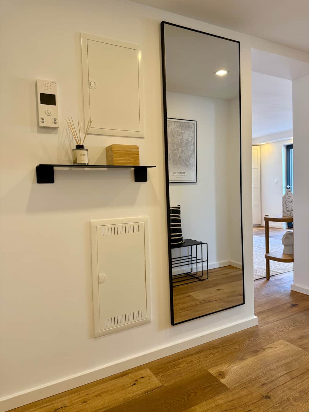Garderobe mit Spiegel