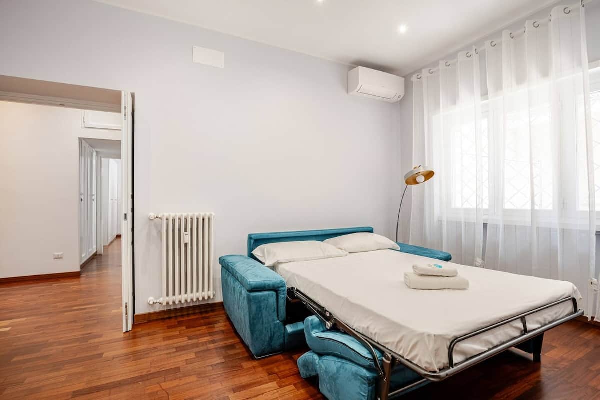 Divano letto.