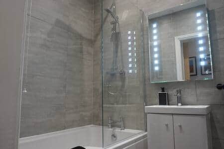 Modern bathroom