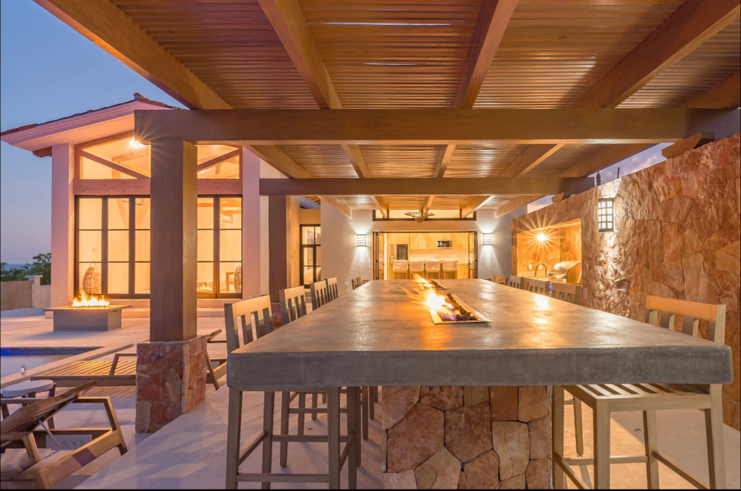 Outside Dining Area (Seats 10)