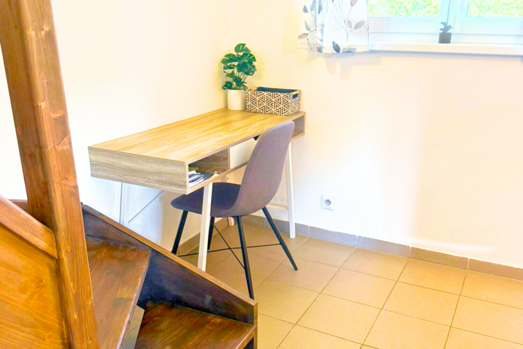 Spodní patro - Stůl