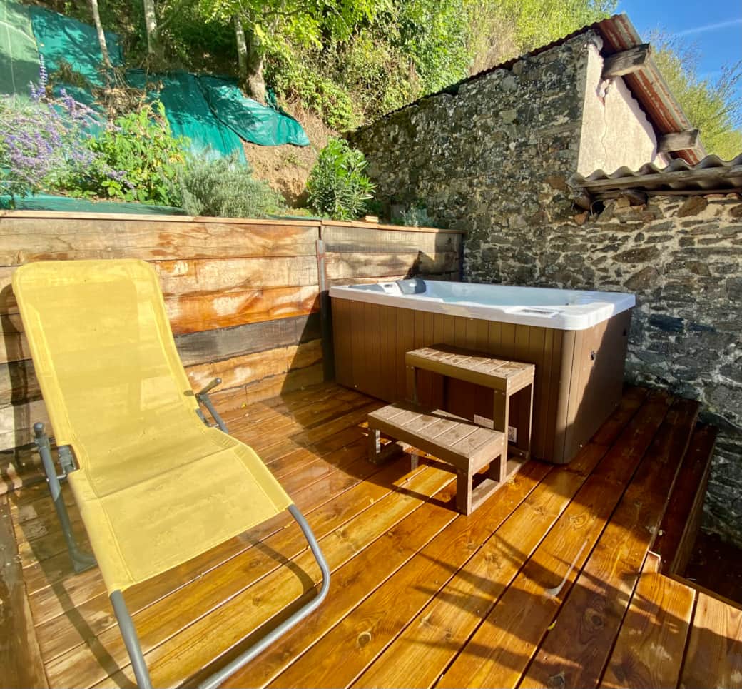 Jaccuzi extérieur 3 places Jaccuzi extérieur 3 places