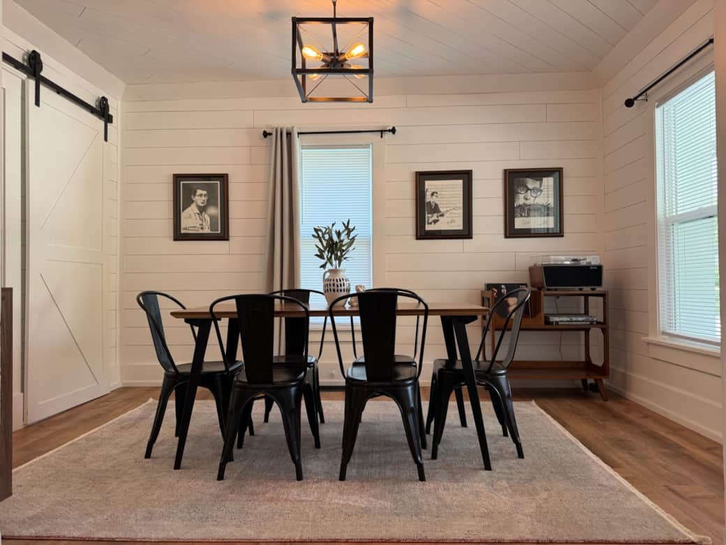 Dining Room seating for 6