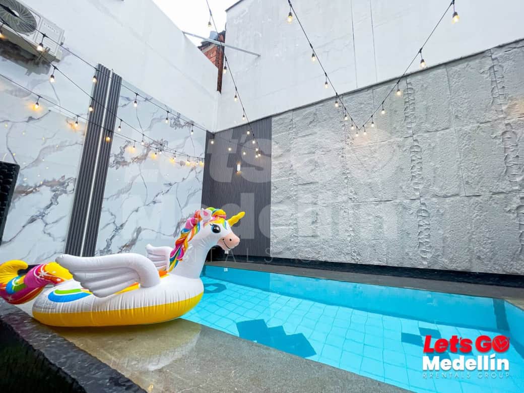 Económico alojamiento con piscina privada en Medellín Económico alojamiento con piscina privada en Medellín