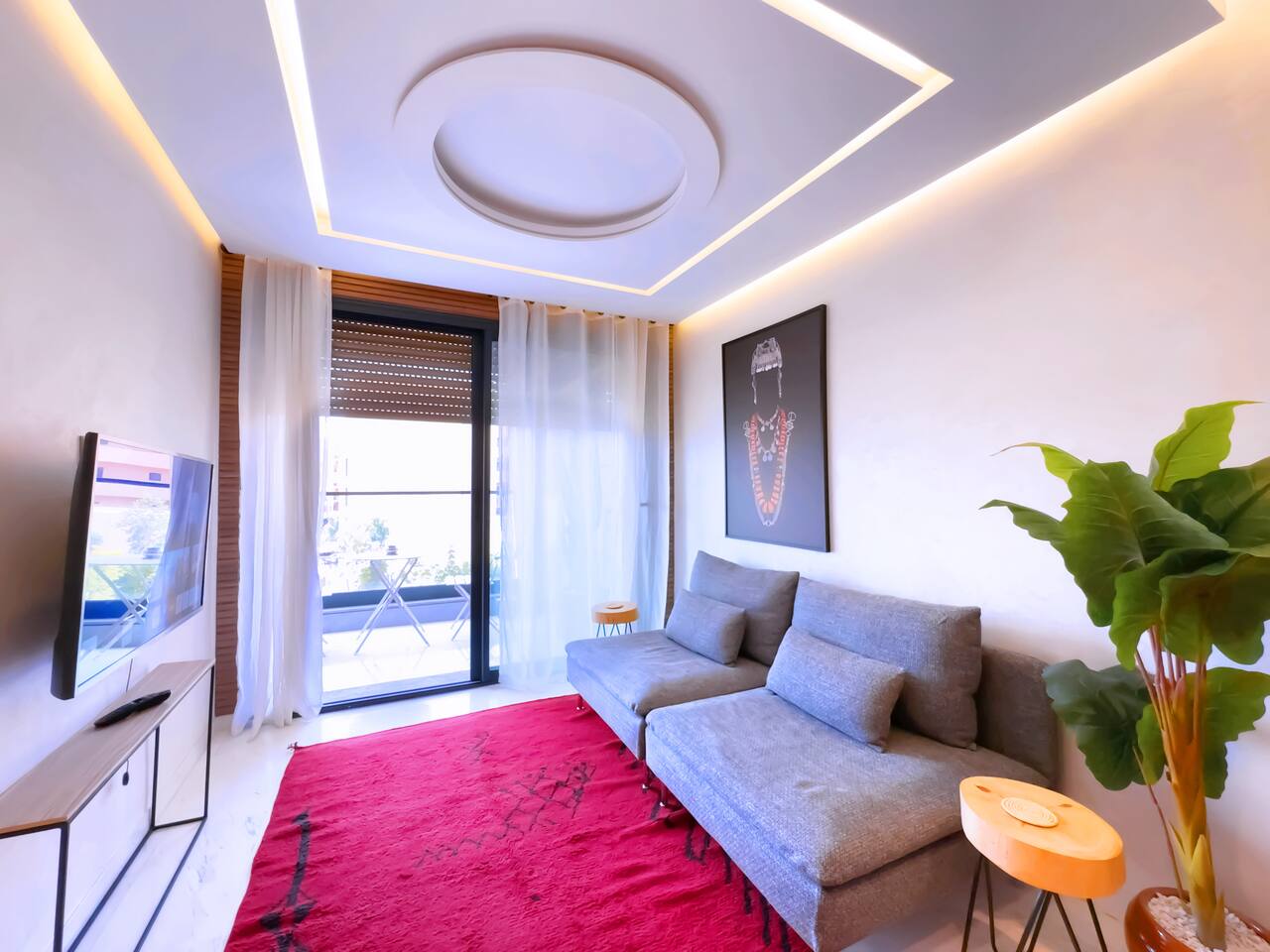 Appt de Luxe avec Terrasse, Piscine & Parking