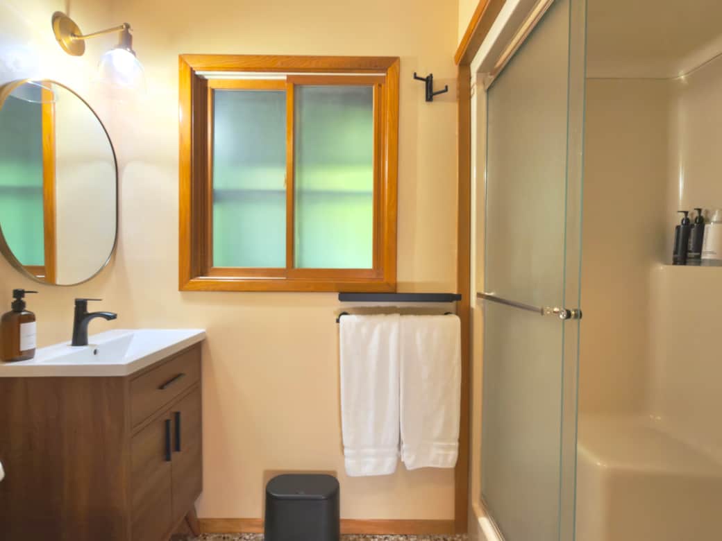 1st Floor_Shower
