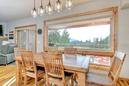 Enjoy the beautiful view of the Multorpor Fen protected area from the dining table.