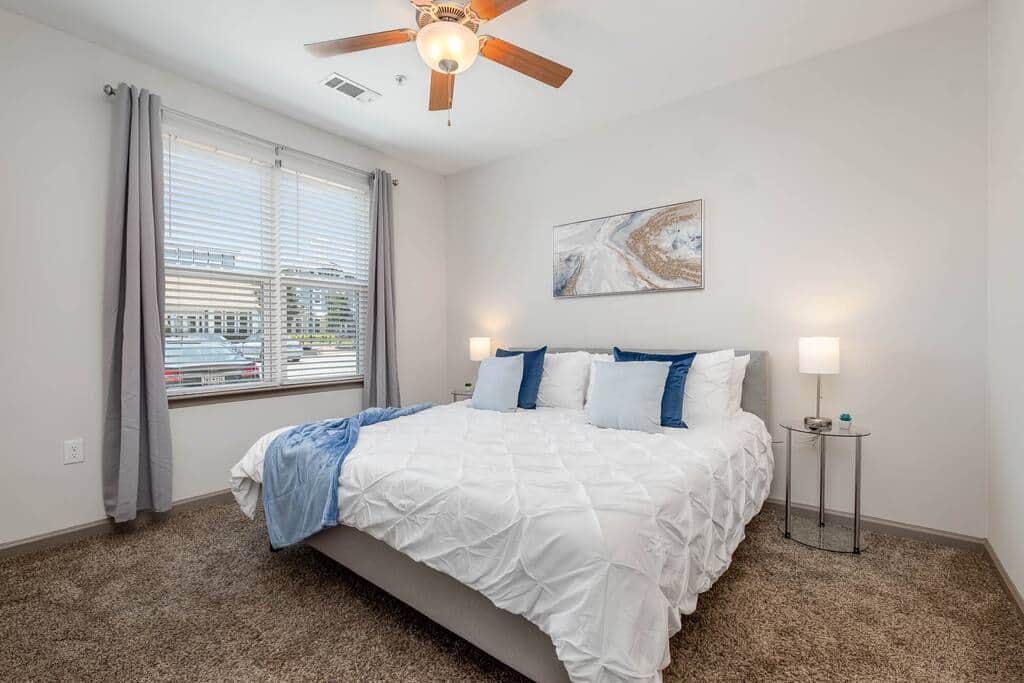 ⭐️ King Bed🎢 Carowinds⭐️Smart TVs⭐️Patio Apartment in York County